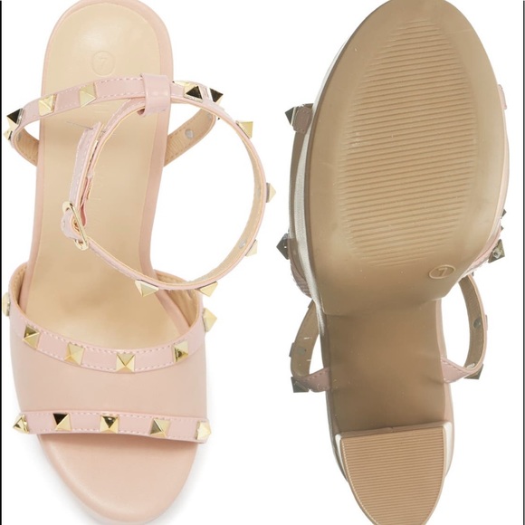 Wild Diva Lounge studded platform heels - Picture 2 of 4